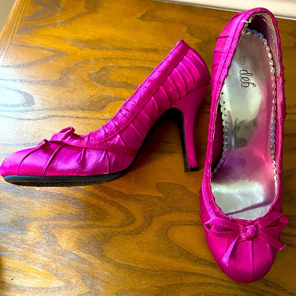 SEXY HoT PiNk HEELS